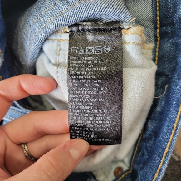 Urban Outfitters BDG Women's‎ High Rise Distressed Shorts. Size 25 - Picture 4 of 7